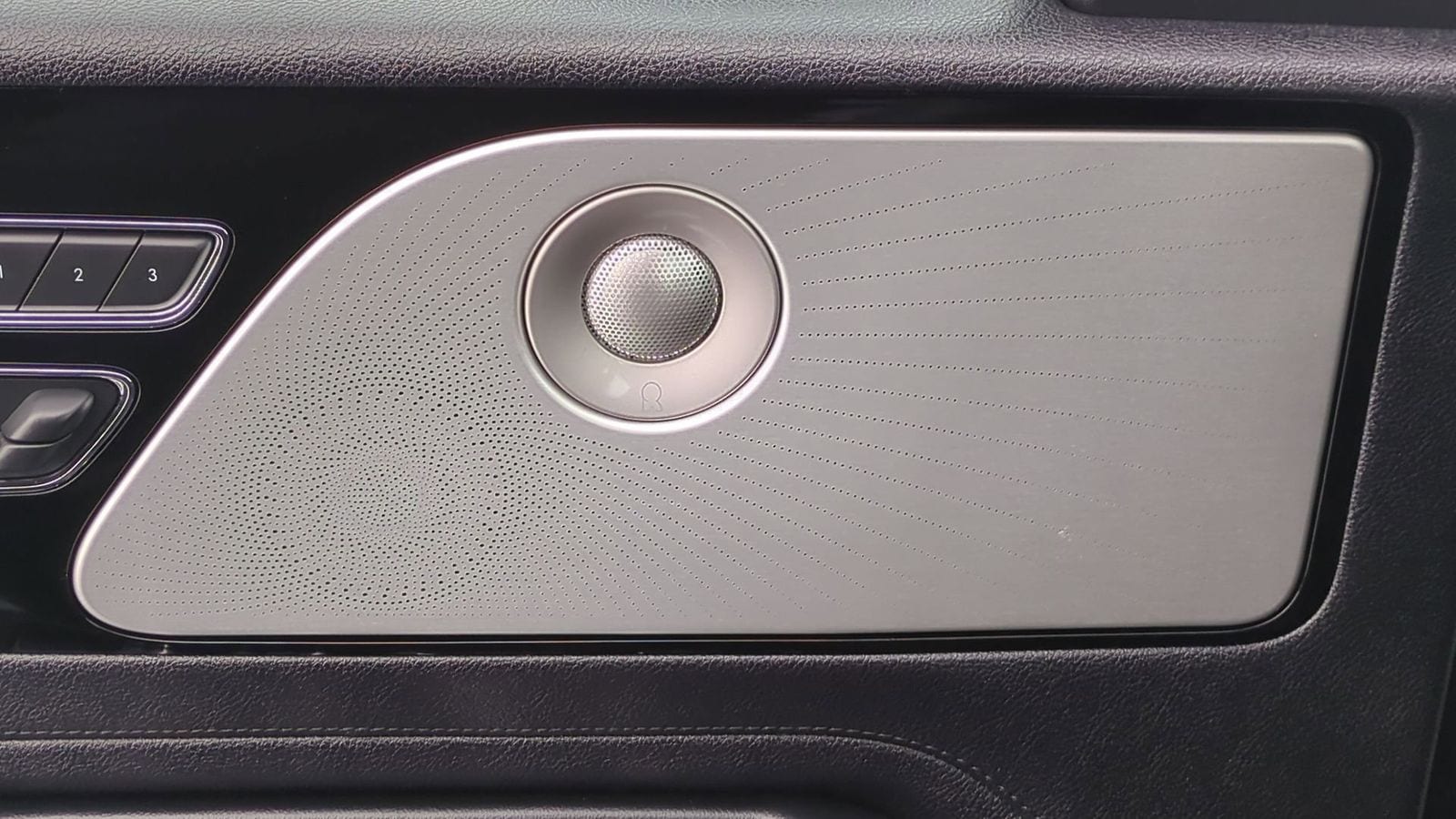 Thumbnail: 2020 Lincoln Aviator - 35