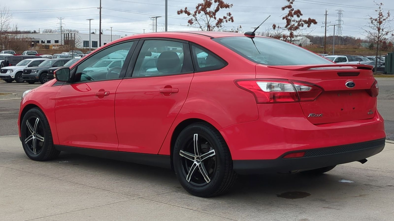2014 Ford Focus SE photo 2