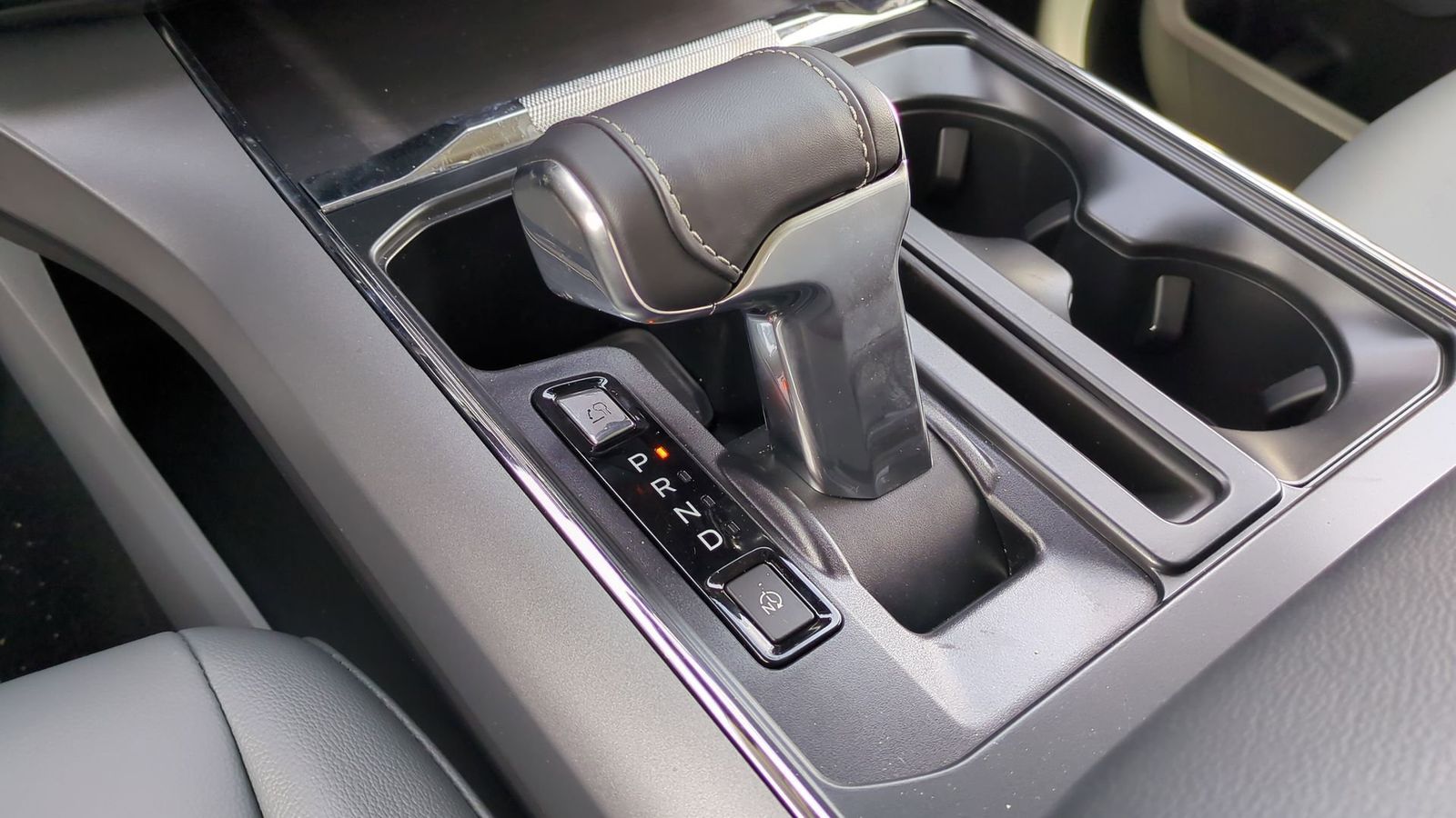 2025 Ford F-150 Lightning Flash 31