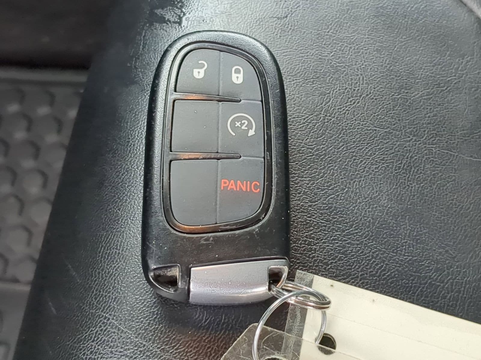 Thumbnail: 2020 Jeep Cherokee - 37