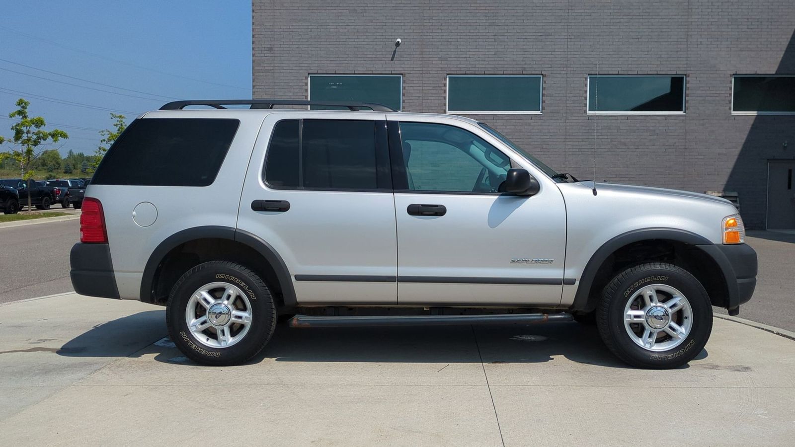Thumbnail: 2004 Ford Explorer - 7