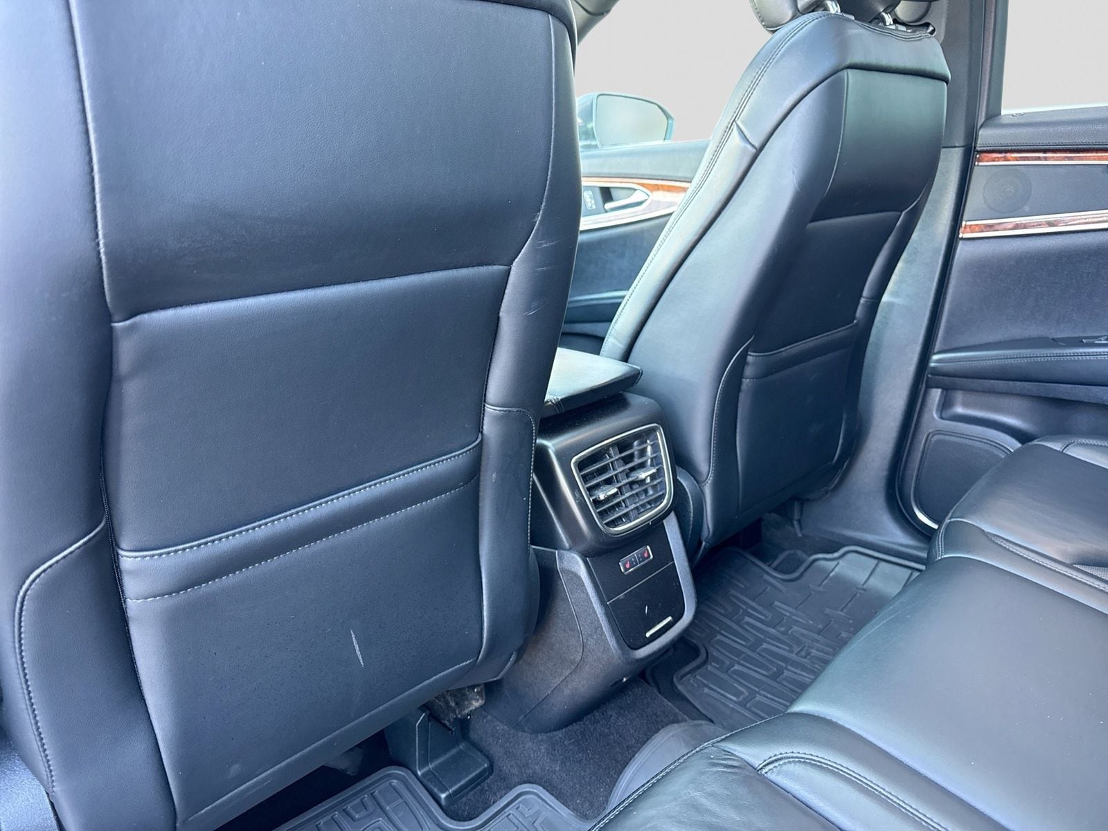 Thumbnail: 2019 Lincoln Nautilus - 18