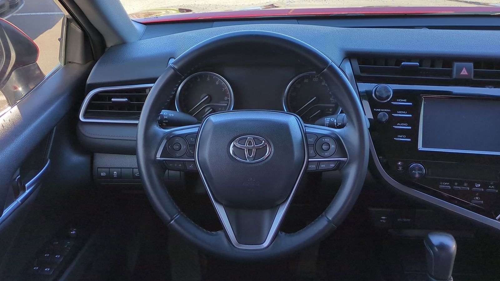 Thumbnail: 2018 Toyota Camry - 19