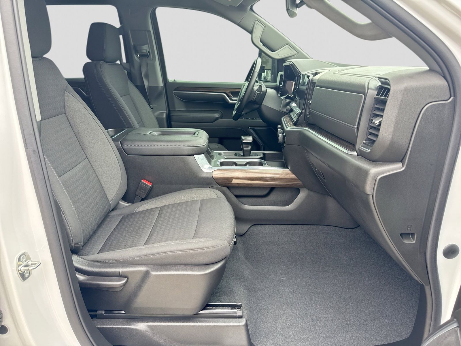 Thumbnail: 2022 Chevrolet Silverado 1500 - 7