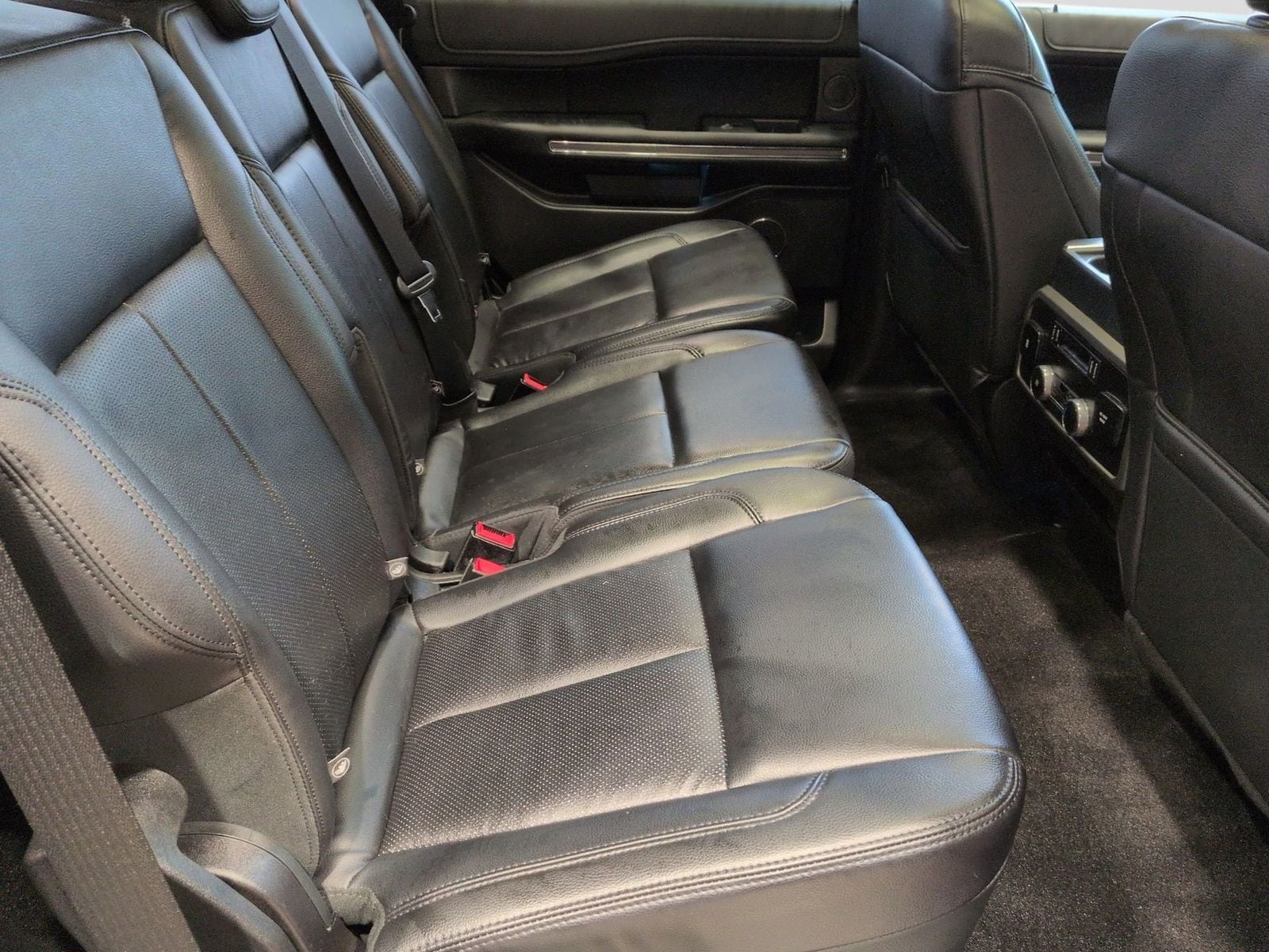 Thumbnail: 2019 Ford Expedition - 25