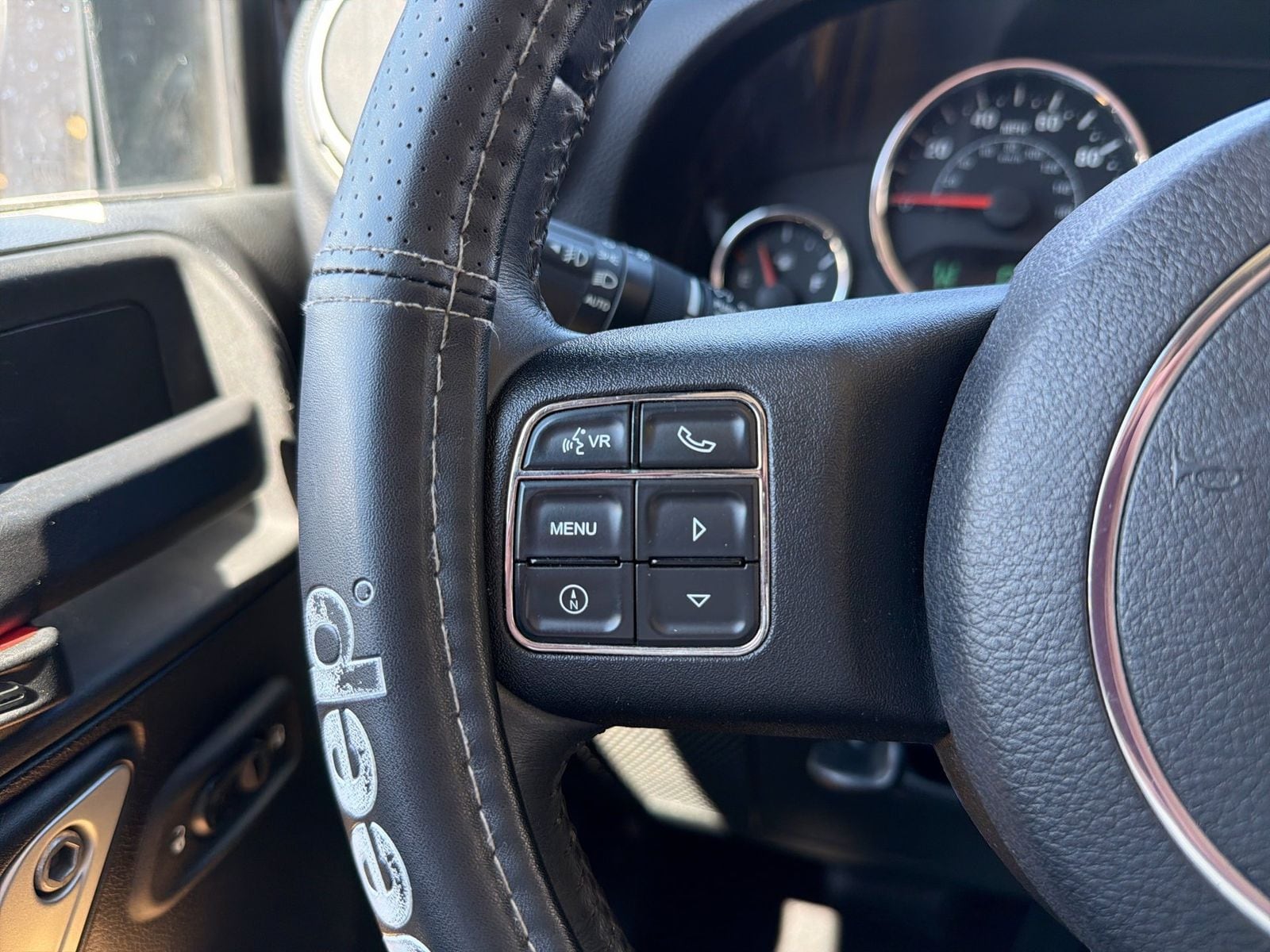 Thumbnail: 2013 Jeep Wrangler - 23