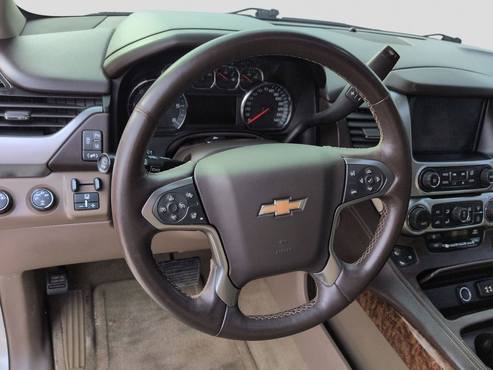 Thumbnail: 2015 Chevrolet Suburban - 32