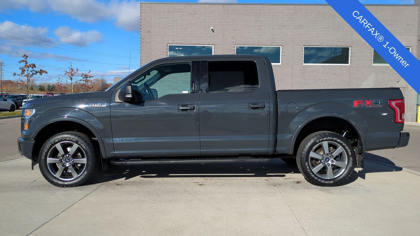 2017 Ford F-150 XLT photo 2