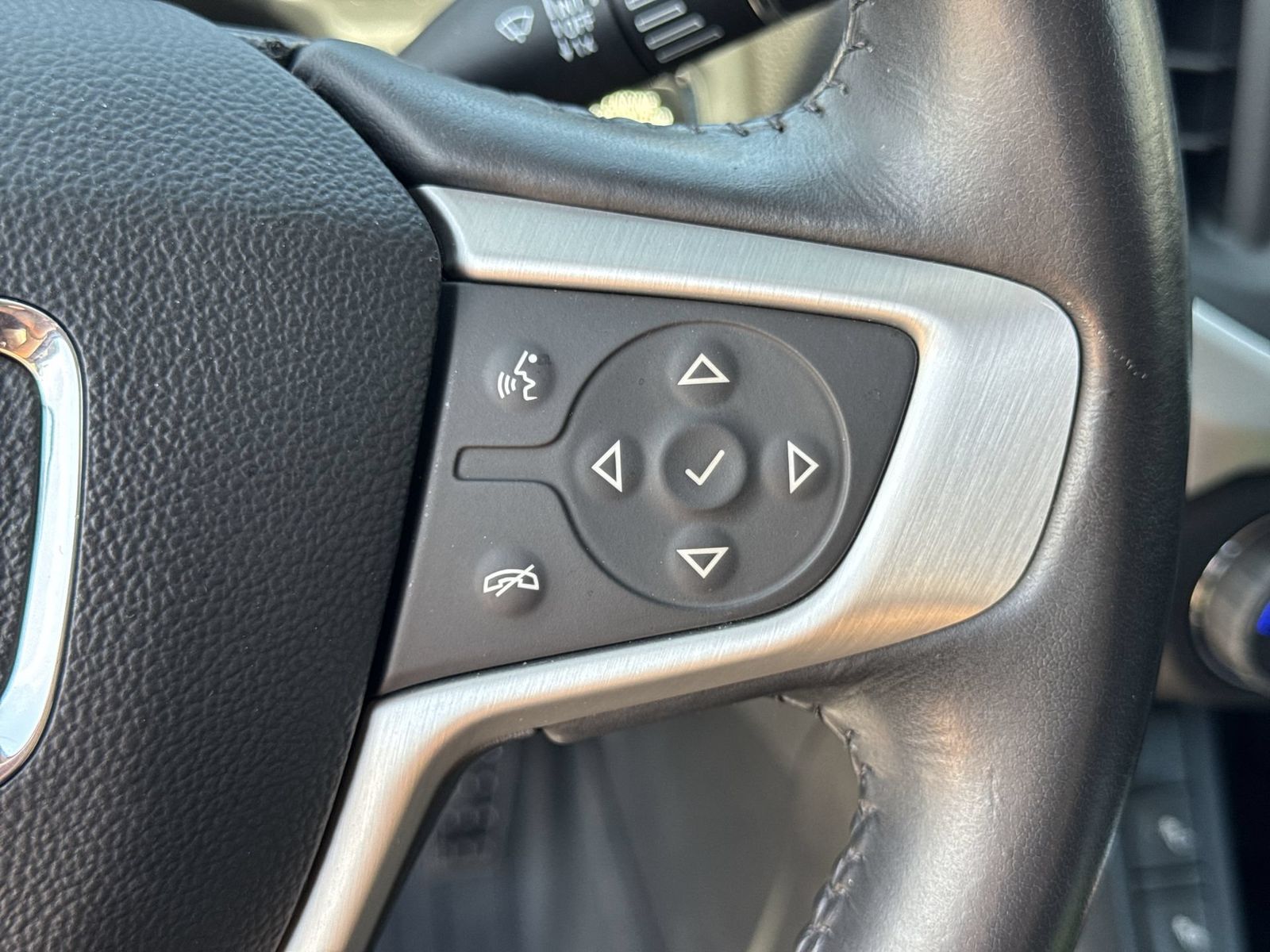Thumbnail: 2019 GMC Acadia - 26