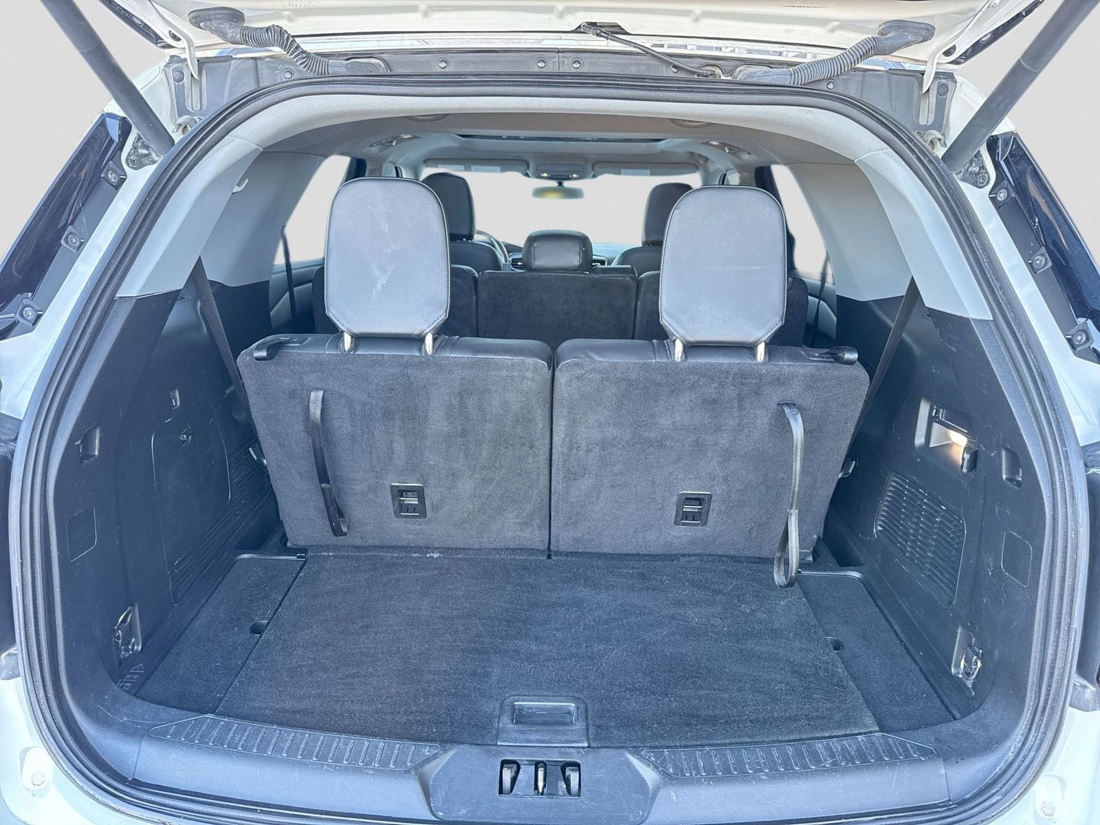 Thumbnail: 2022 Ford Explorer - 38