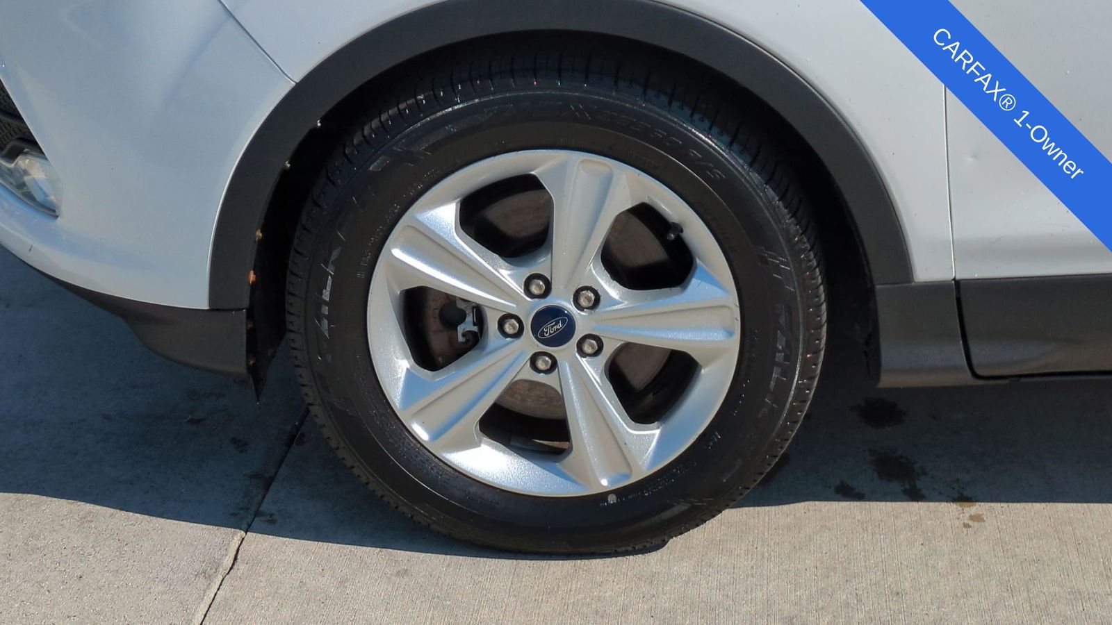 Thumbnail: 2016 Ford Escape - 24