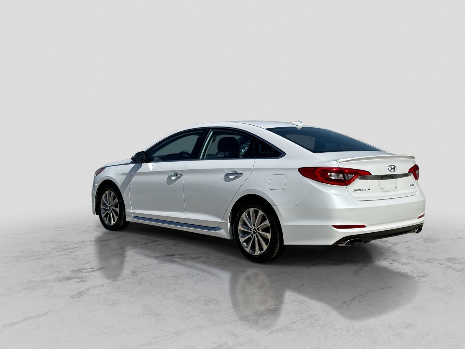 Thumbnail: 2017 Hyundai Sonata - 4