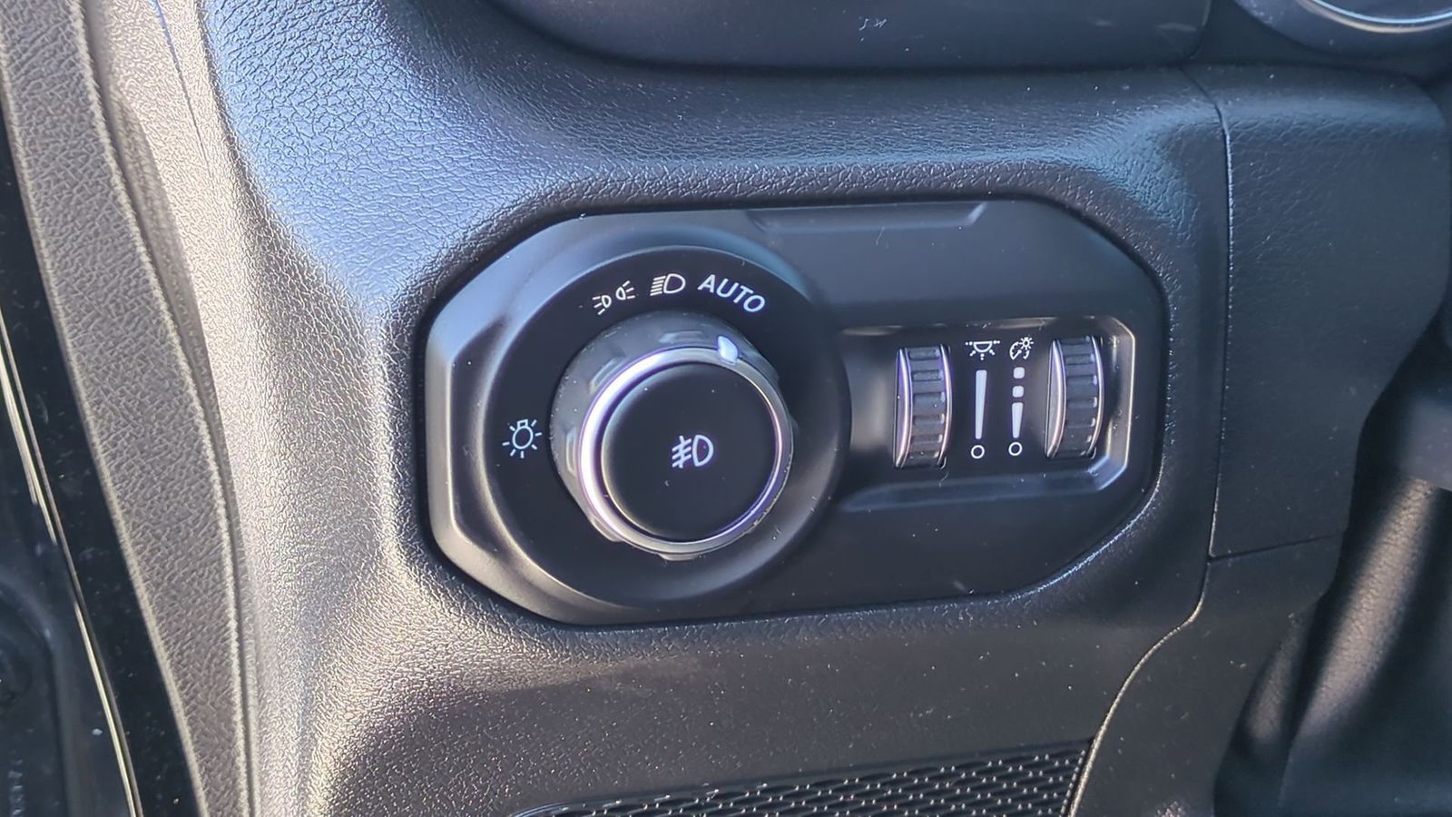 Thumbnail: 2021 Jeep Wrangler - 17