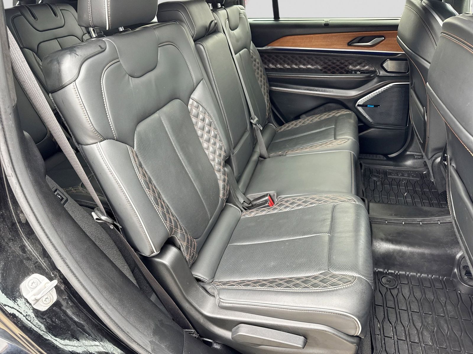 Thumbnail: 2021 Jeep Grand Cherokee L - 22