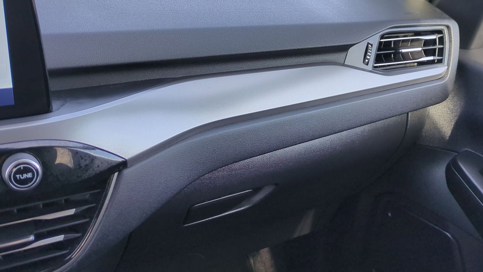 Thumbnail: 2023 Ford Escape - 21