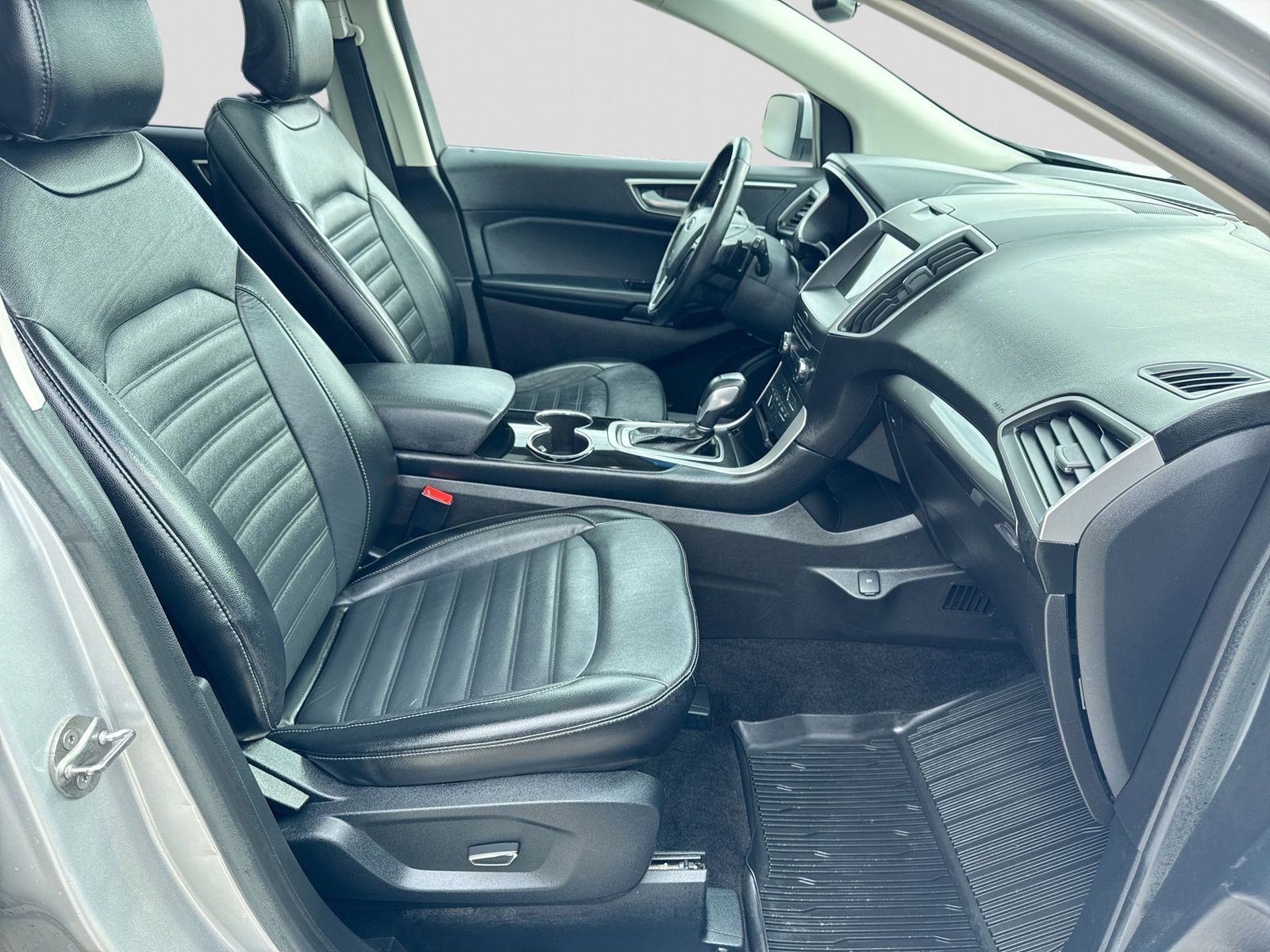 Thumbnail: 2017 Ford Edge - 7