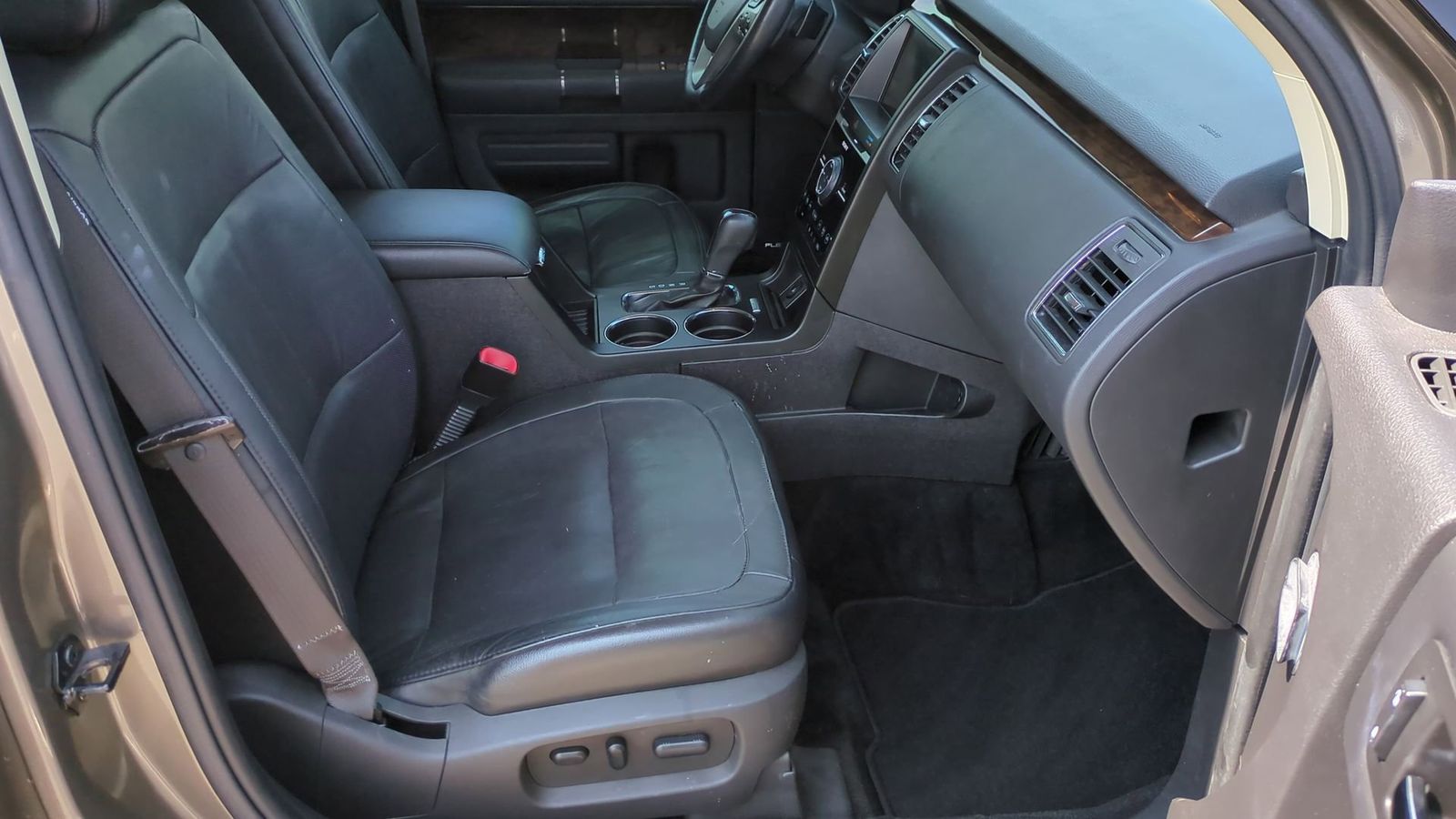 Thumbnail: 2014 Ford Flex - 25