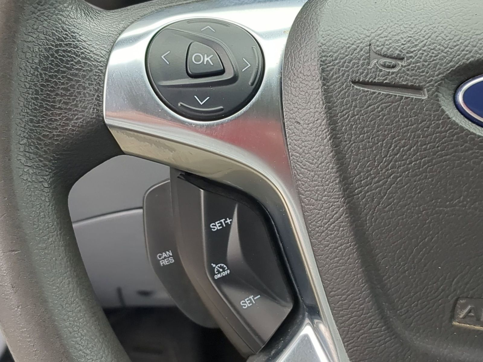 Thumbnail: 2015 Ford Transit Series - 21