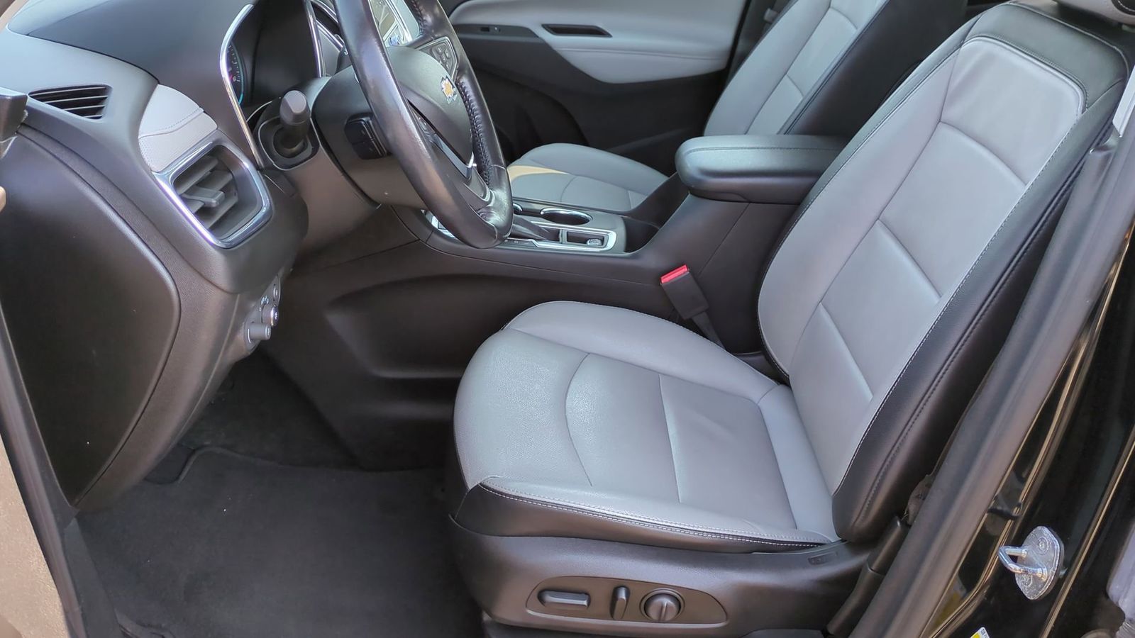 Thumbnail: 2020 Chevrolet Equinox - 17