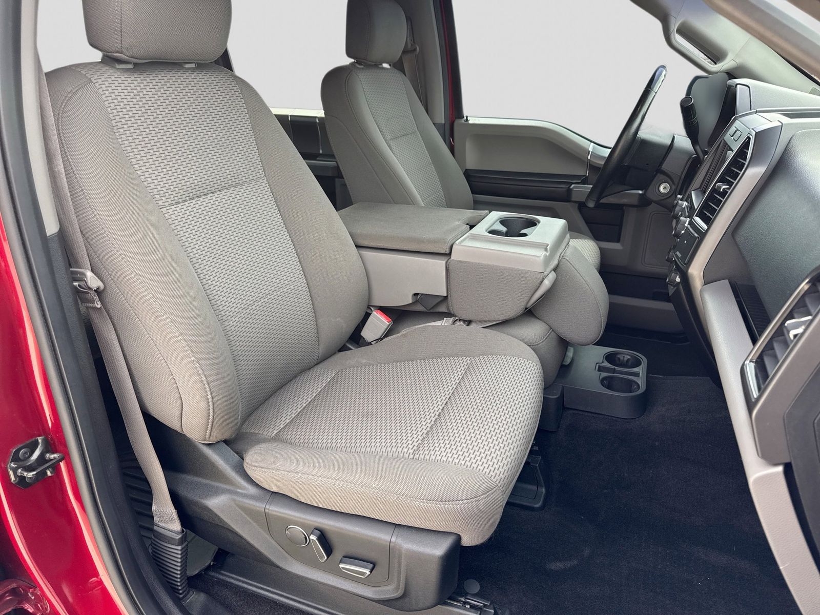 Thumbnail: 2018 Ford F-150 - 22