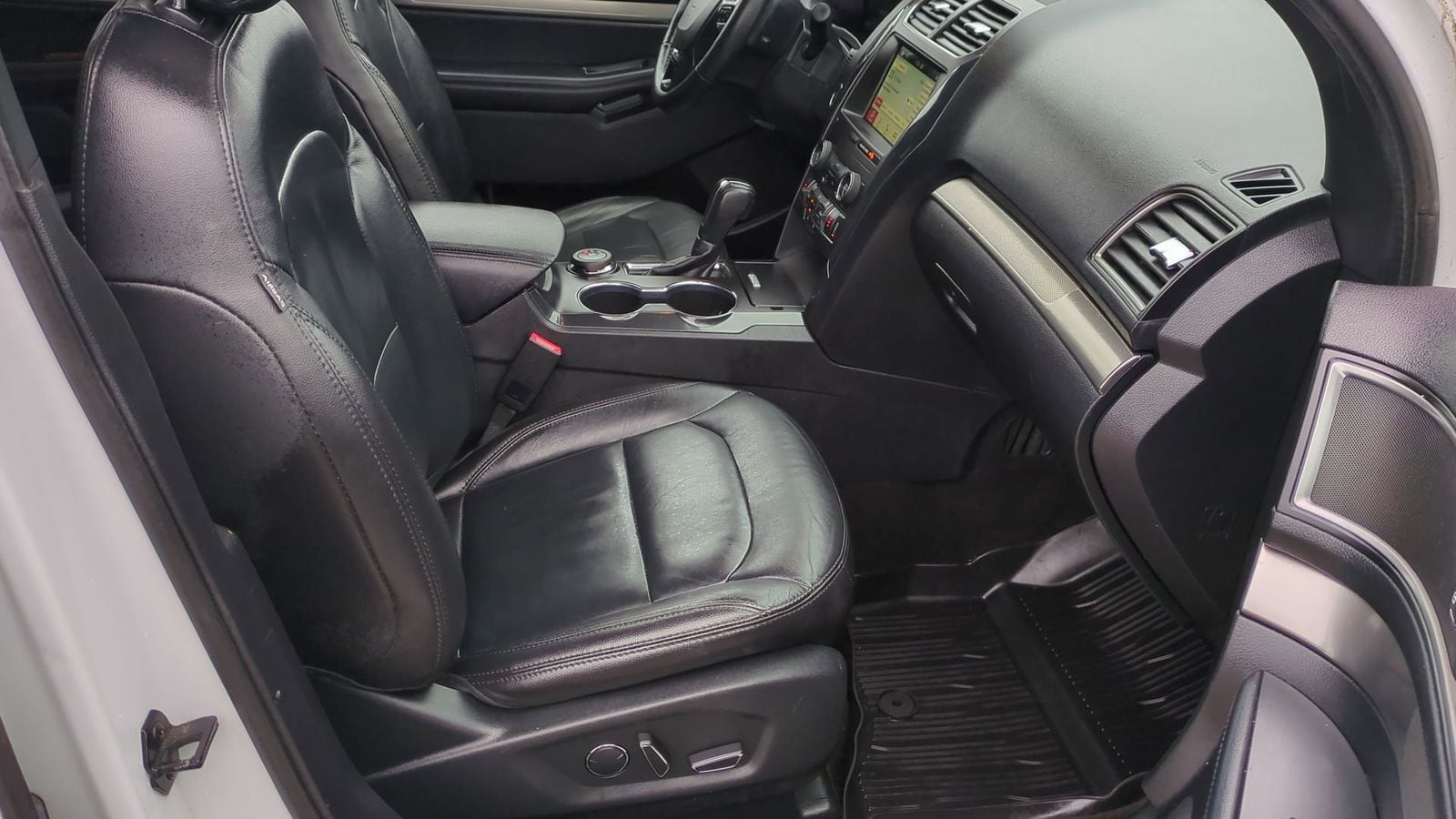 Thumbnail: 2018 Ford Explorer - 22