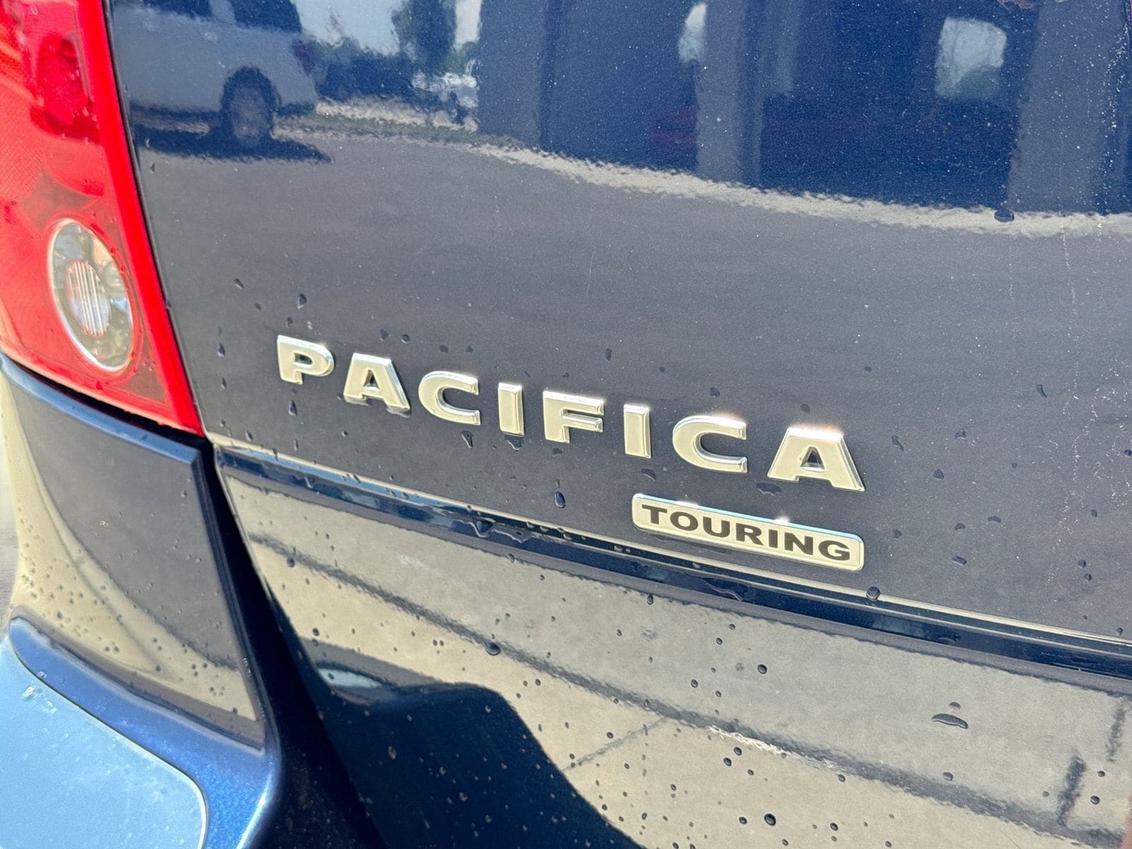 Thumbnail: 2005 Chrysler Pacifica - 13