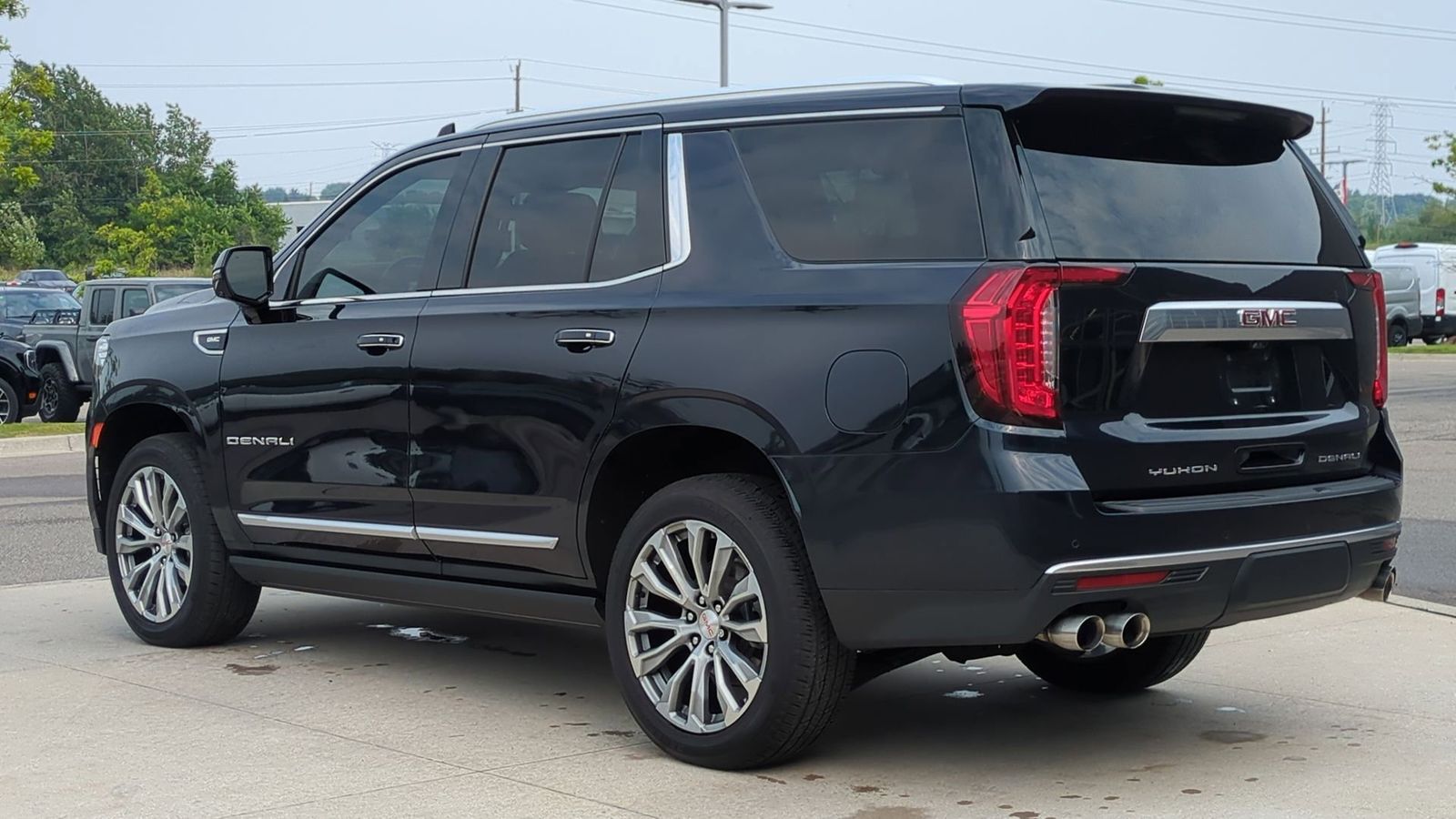 2021 Gmc Yukon Denali photo 3