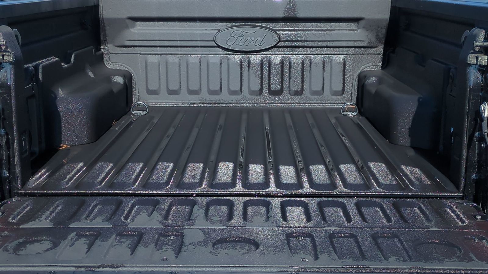 Thumbnail: 2025 Ford Maverick - 35