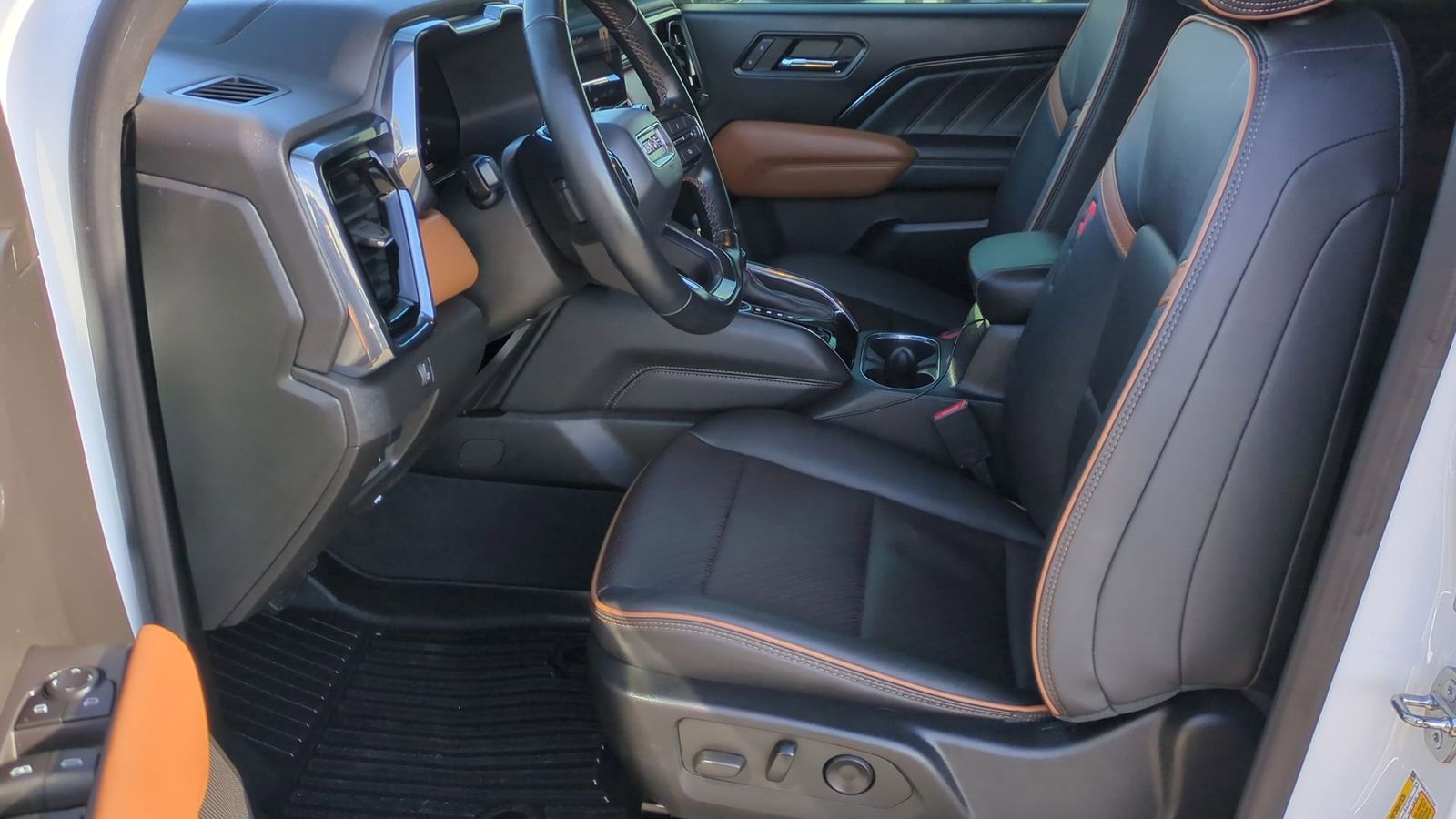 Thumbnail: 2023 GMC Canyon - 7