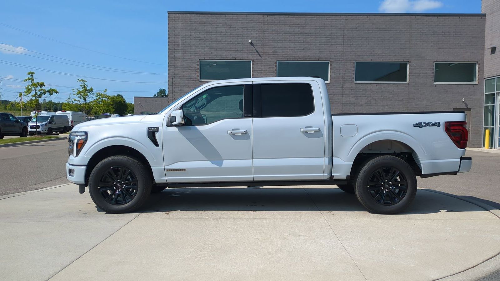 2025 Ford F-150 Platinum photo 2