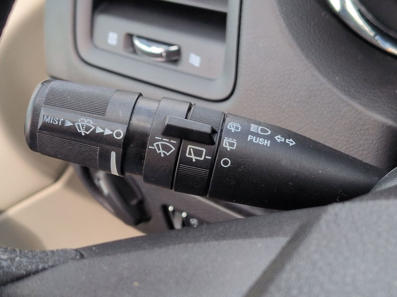 Thumbnail: 2014 Dodge Grand Caravan - 32