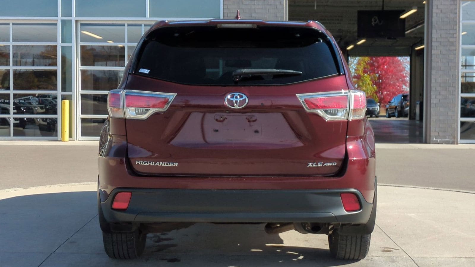 Thumbnail: 2015 Toyota Highlander - 4