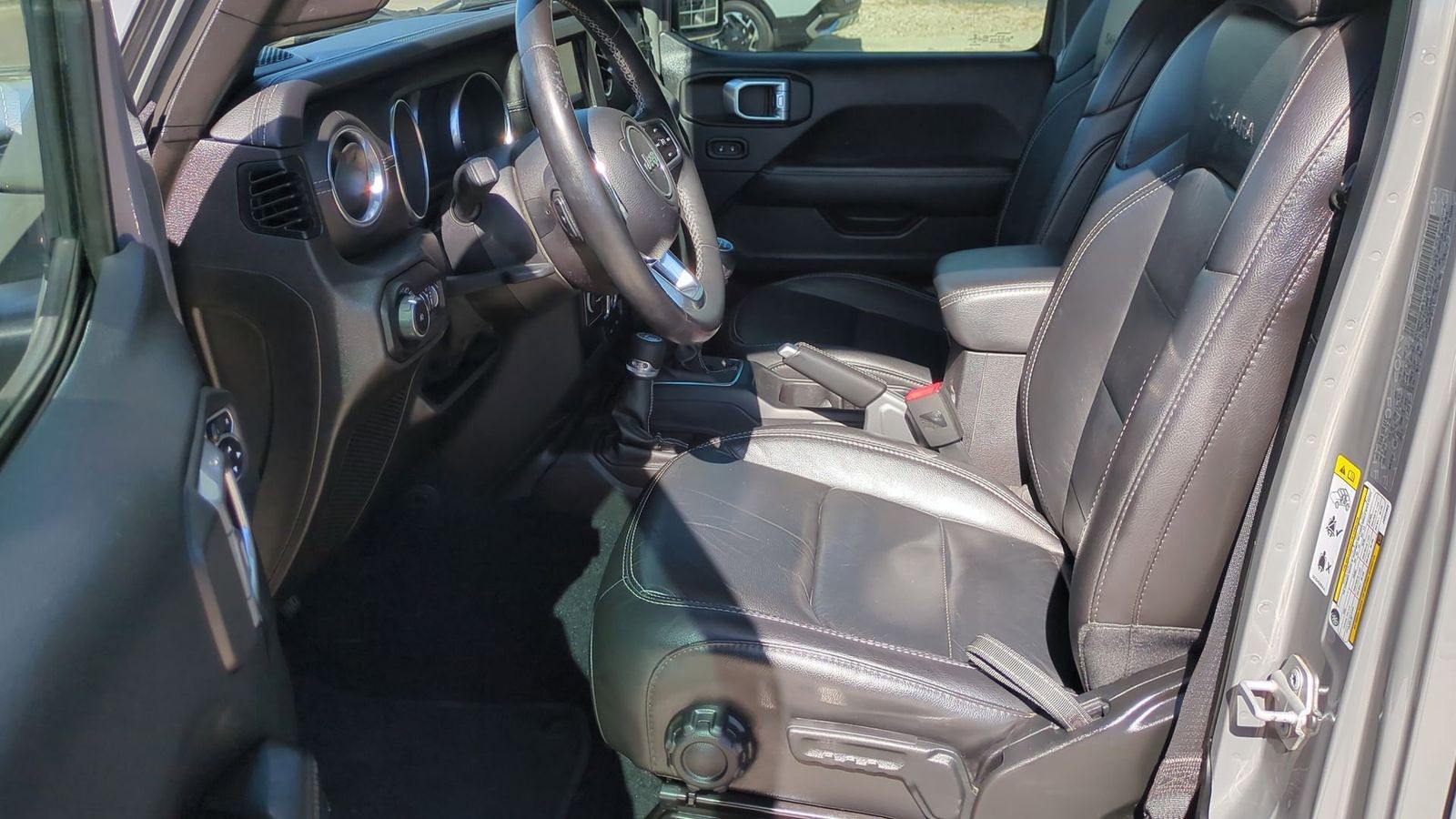 Thumbnail: 2018 Jeep Wrangler - 13