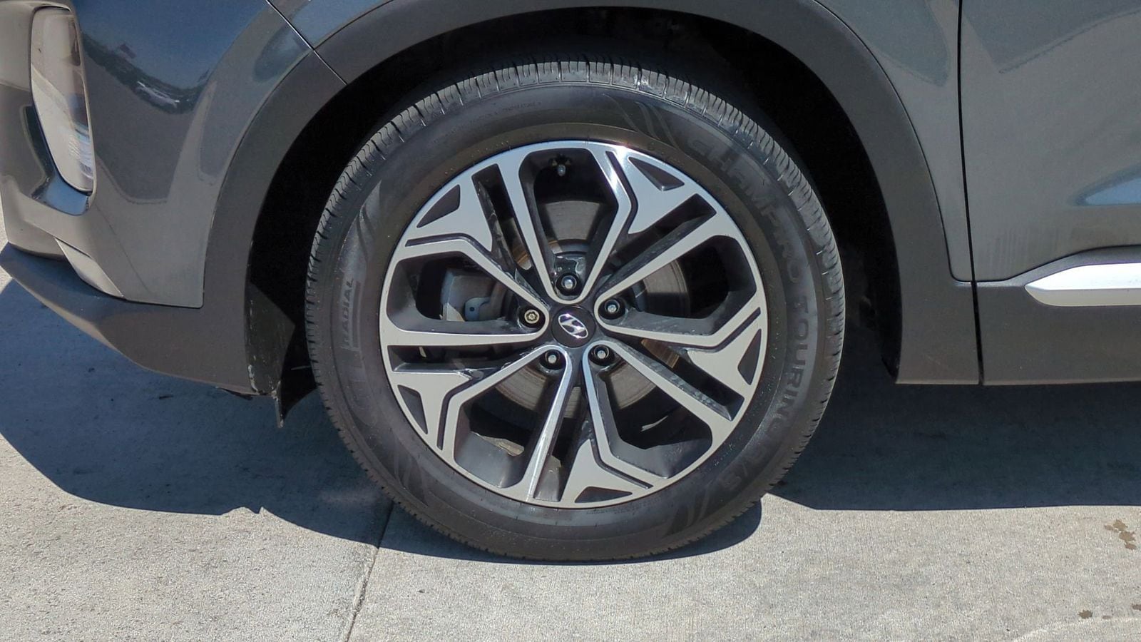 Thumbnail: 2019 Hyundai Santa Fe - 14