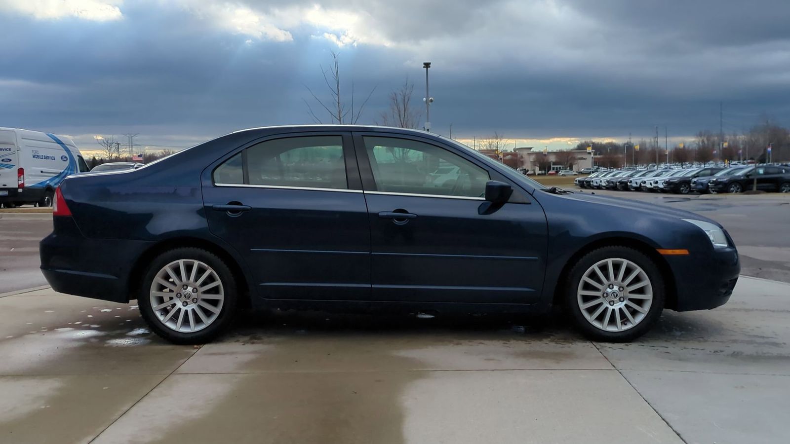 Thumbnail: 2006 Mercury Milan - 4