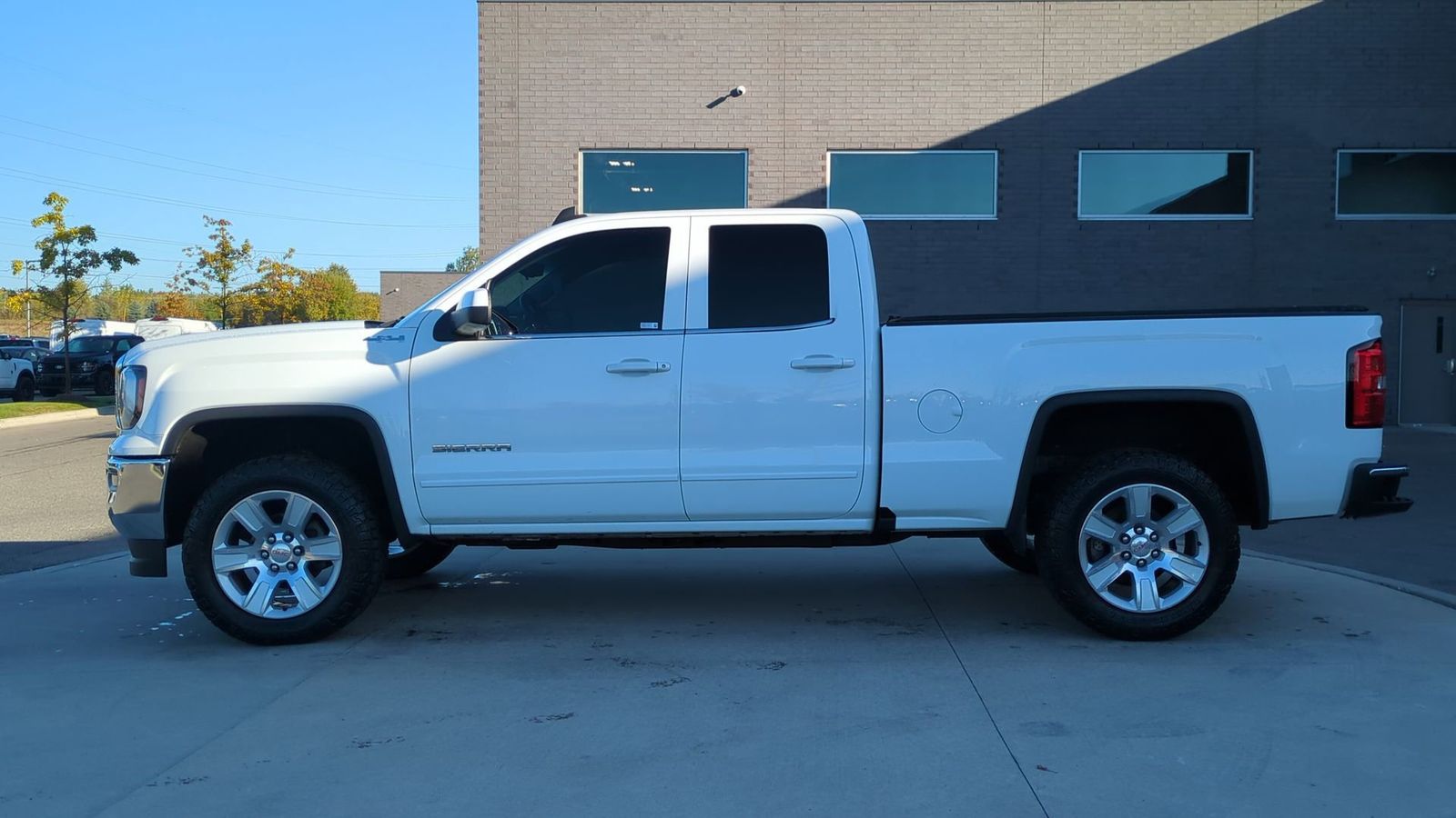 2019 Gmc Sierra 1500 Limited SLE photo 2