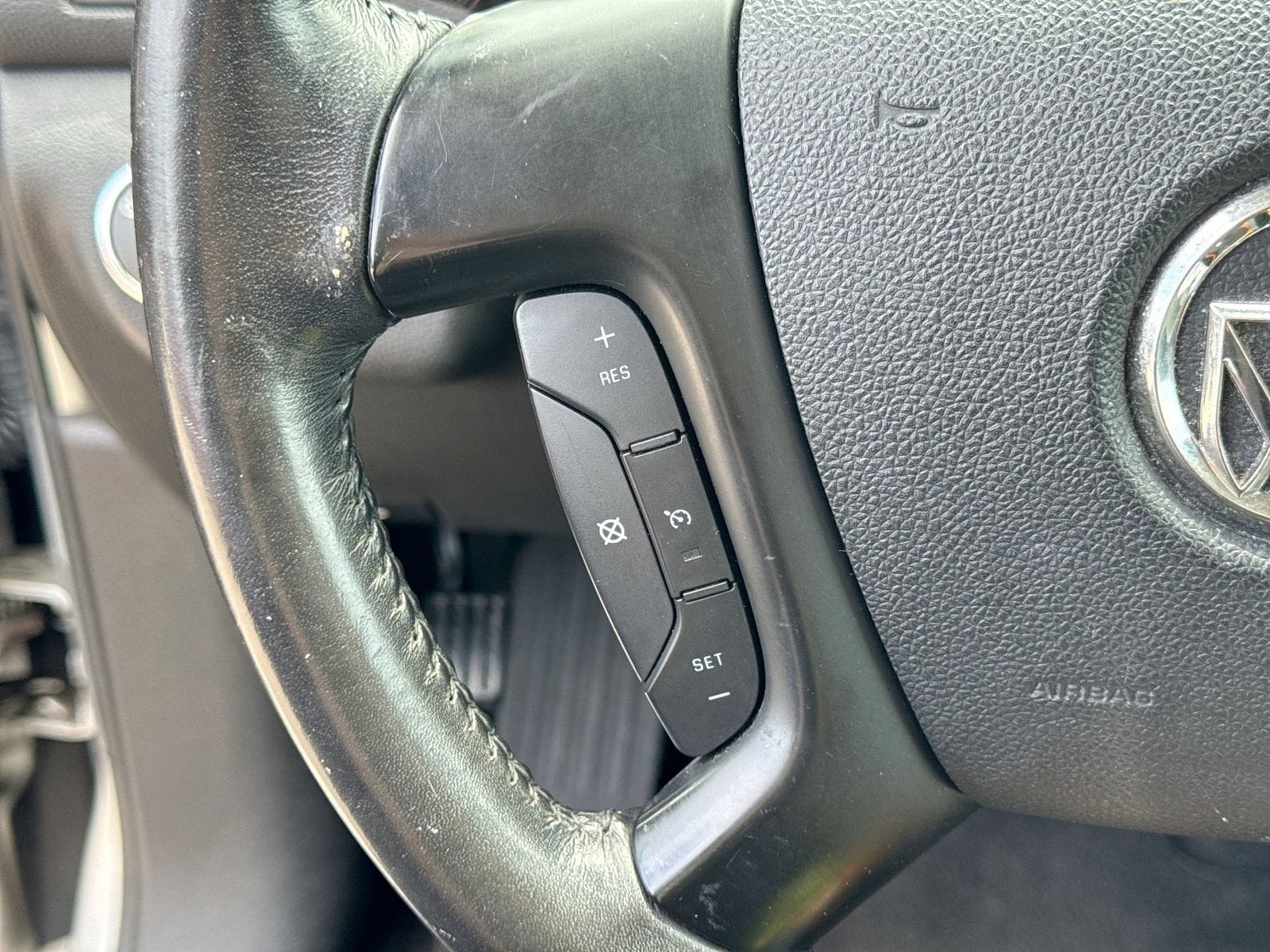 Thumbnail: 2010 Buick Enclave - 14