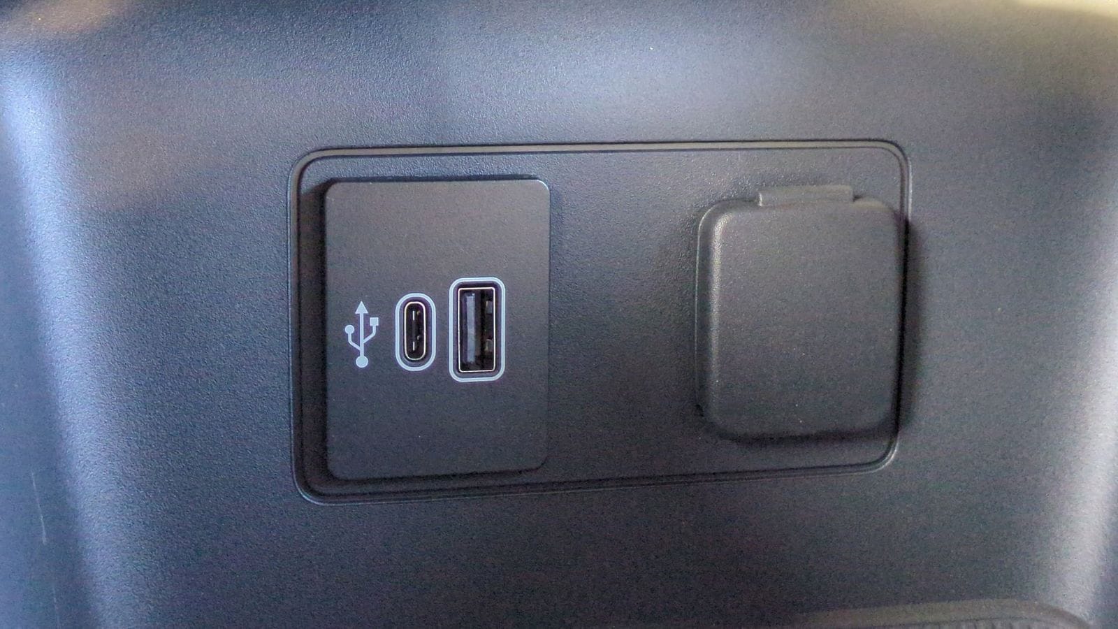 Thumbnail: 2026 Ford Explorer - 30