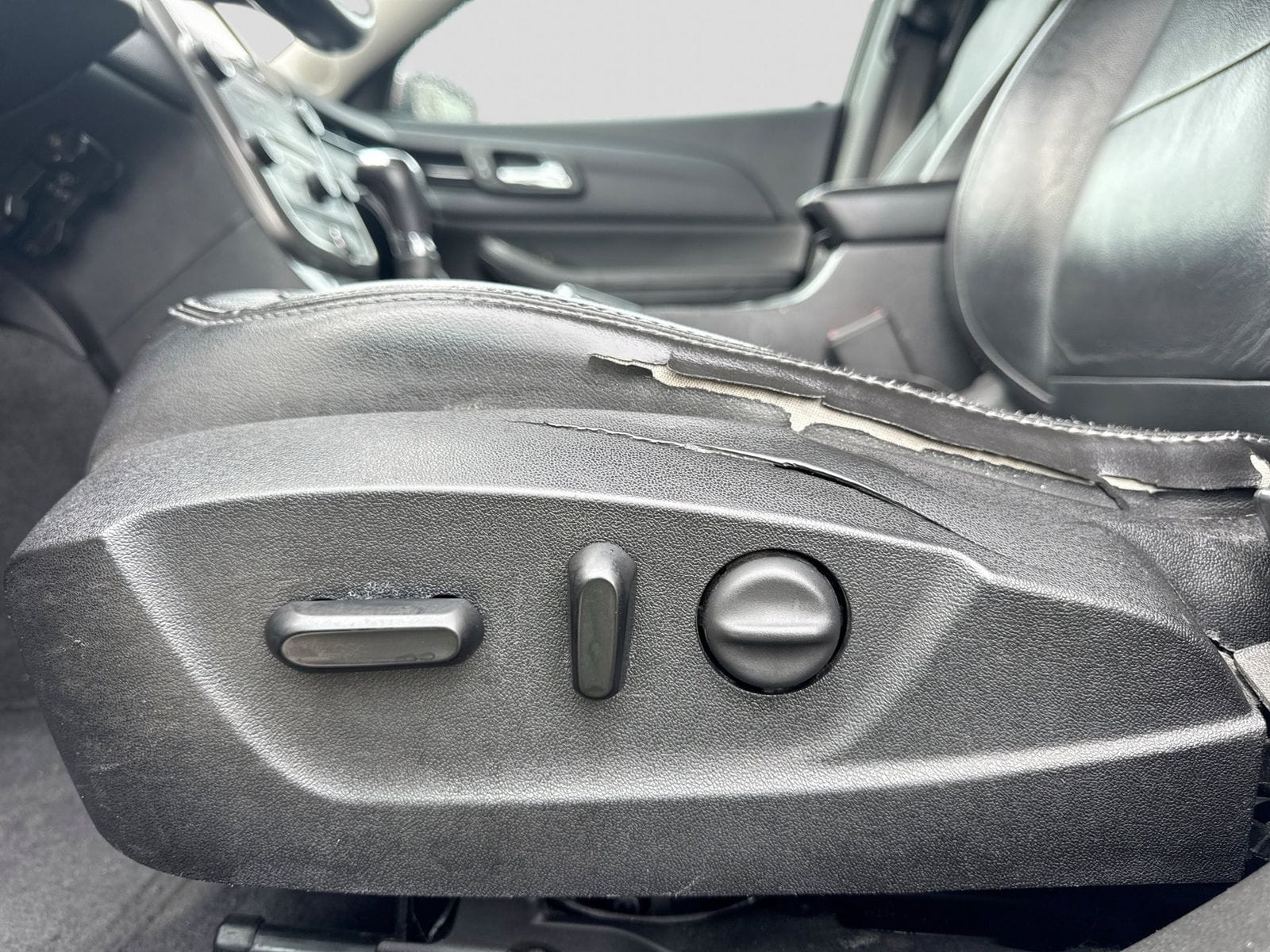 Thumbnail: 2015 Chevrolet Malibu - 3