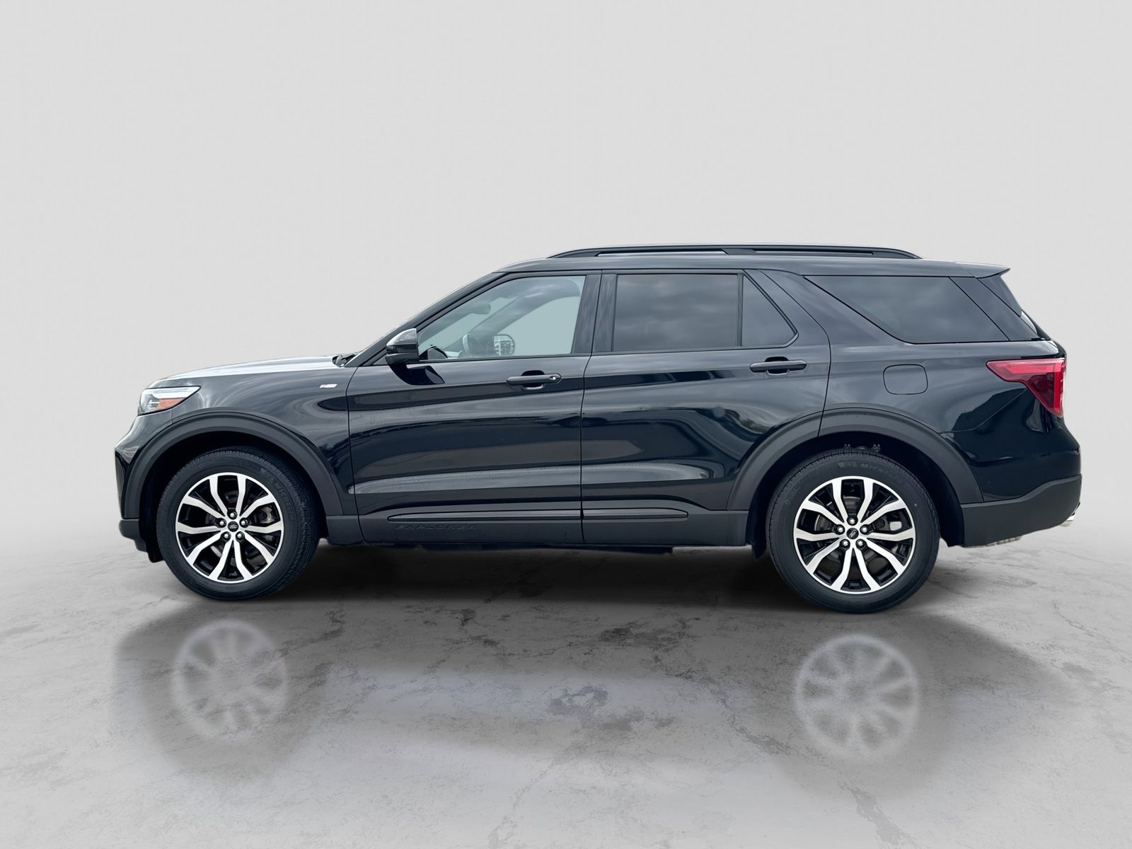 Thumbnail: 2022 Ford Explorer - 2
