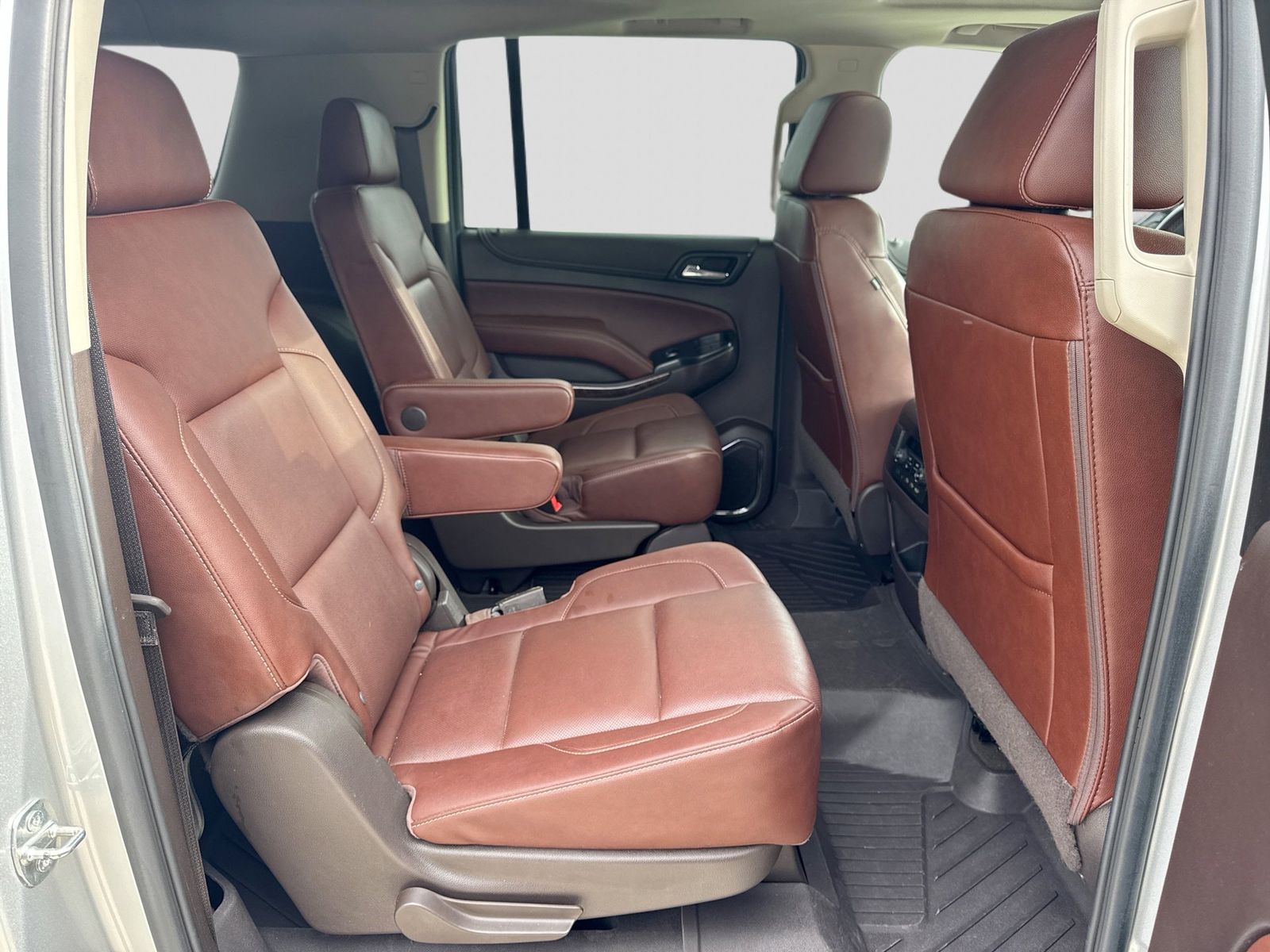 Thumbnail: 2020 Chevrolet Suburban - 25