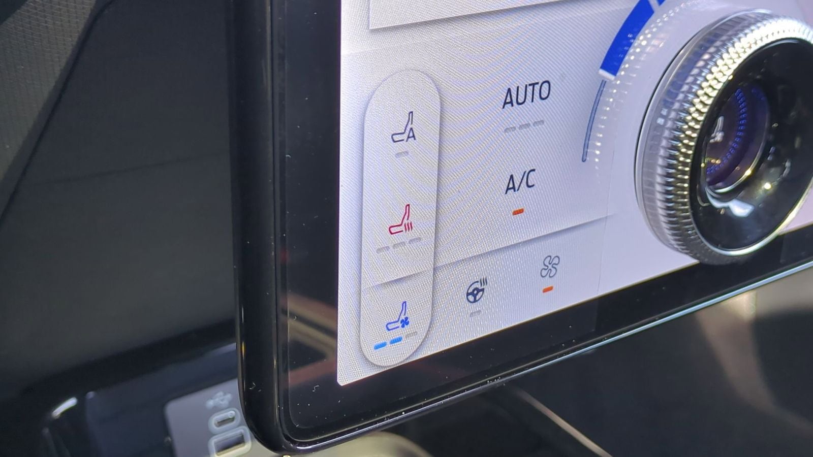 Thumbnail: 2025 Ford Mustang Mach-E - 34