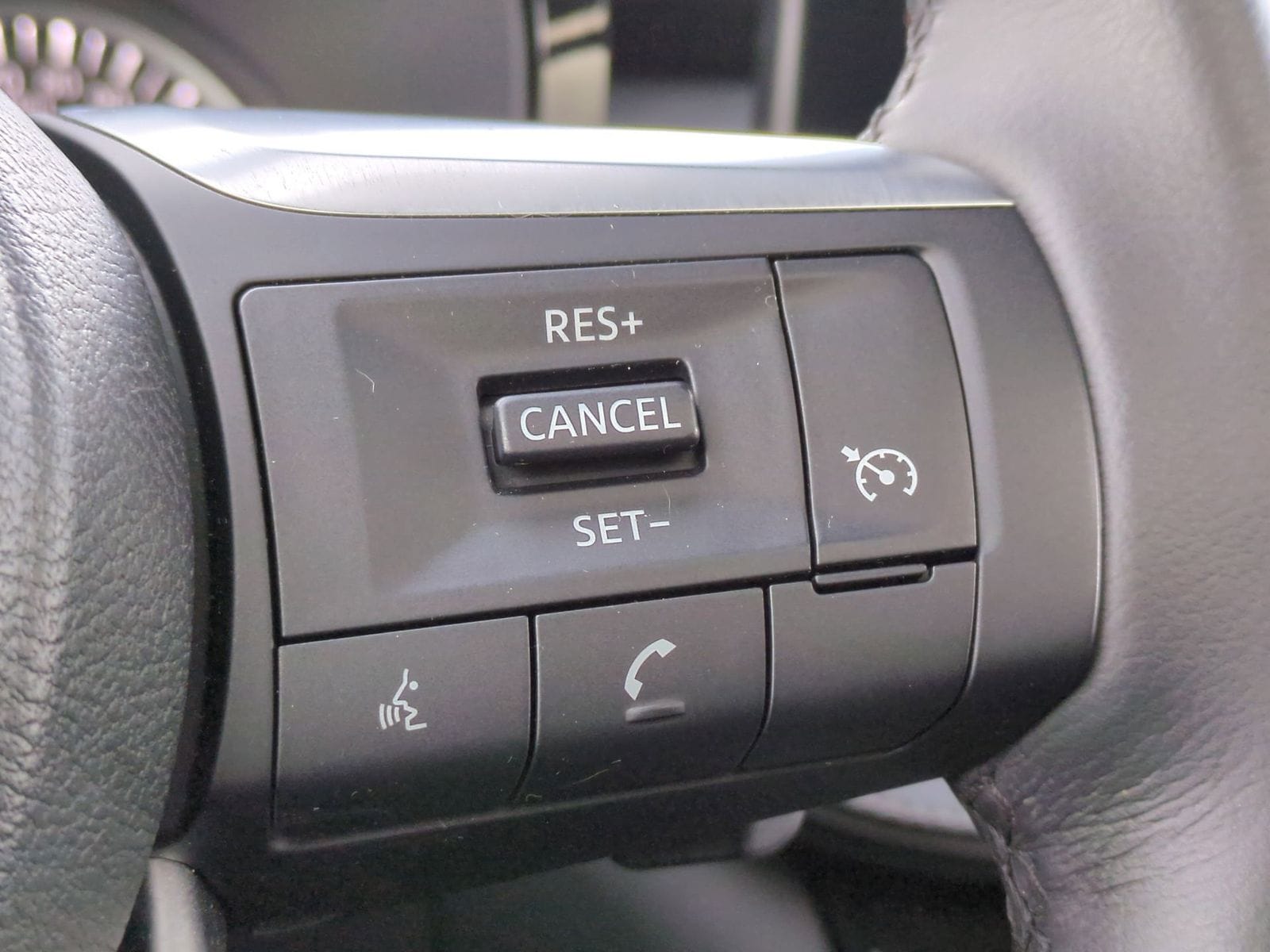 Thumbnail: 2023 INFINITI QX60 - 27