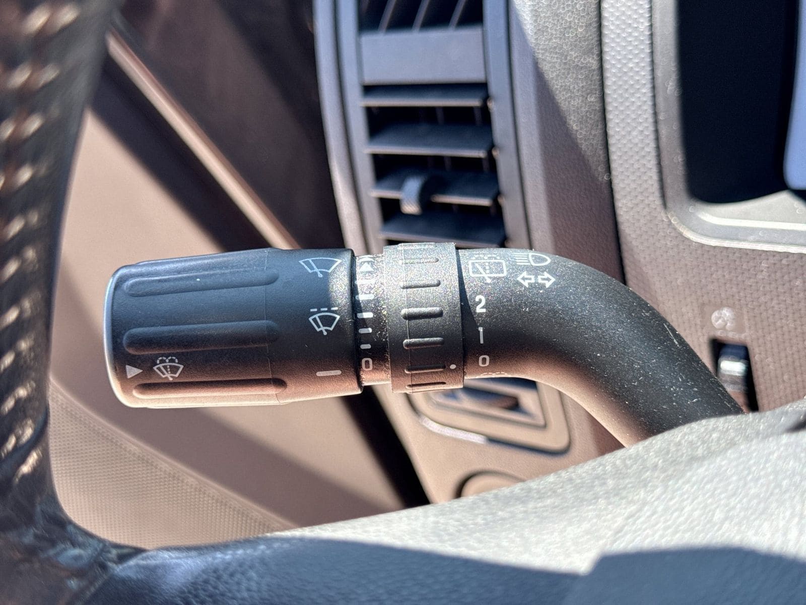 Thumbnail: 2011 Ford Escape - 19