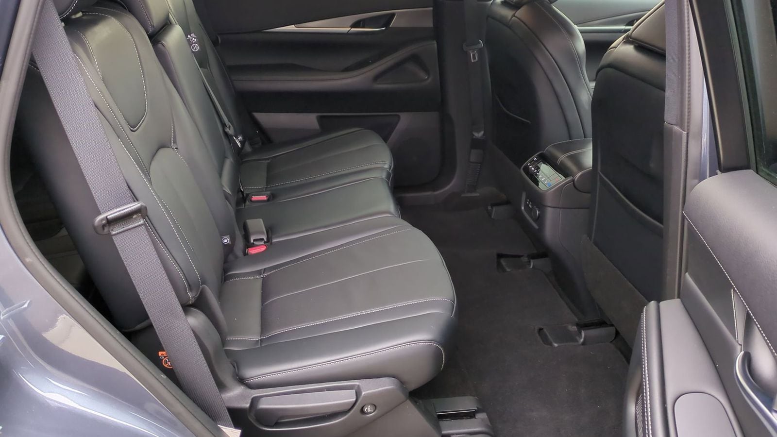 Thumbnail: 2023 INFINITI QX60 - 18