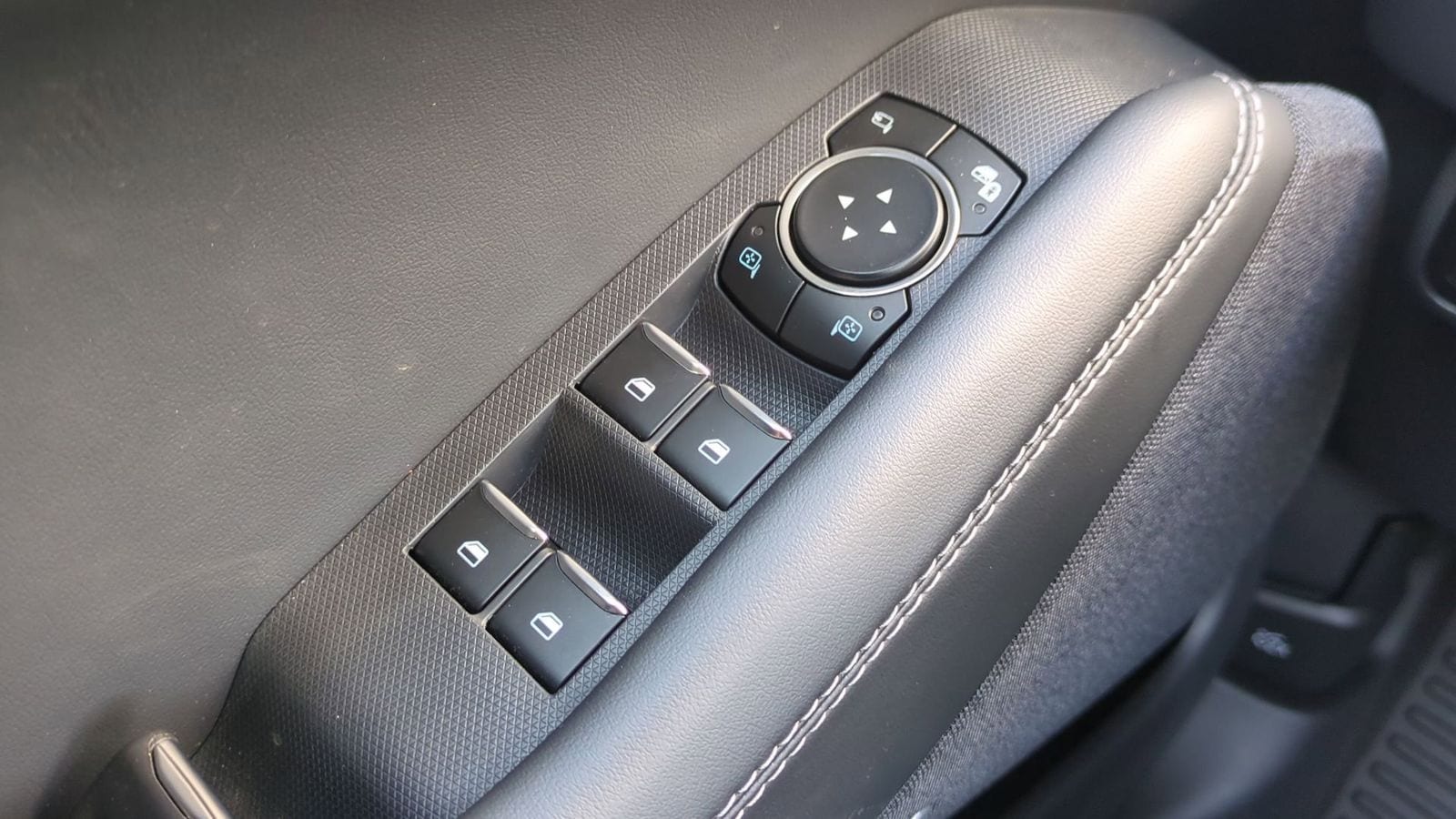 Thumbnail: 2025 Ford Mustang Mach-E - 30