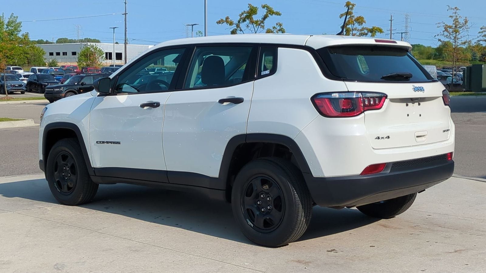 Thumbnail: 2018 Jeep Compass - 3