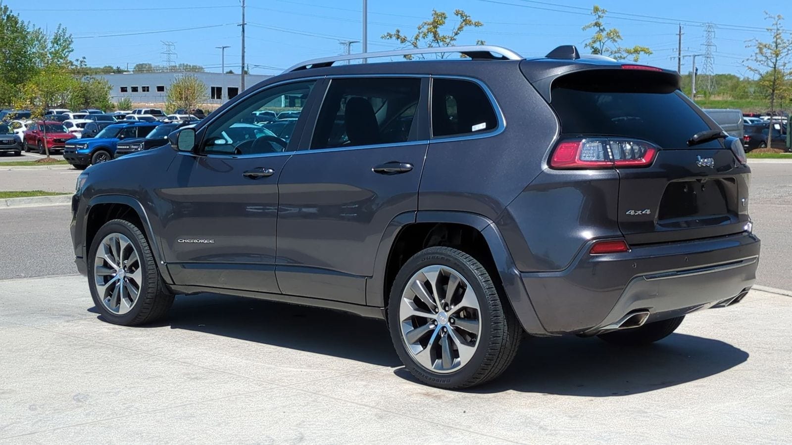 2019 Jeep Cherokee Overland 3