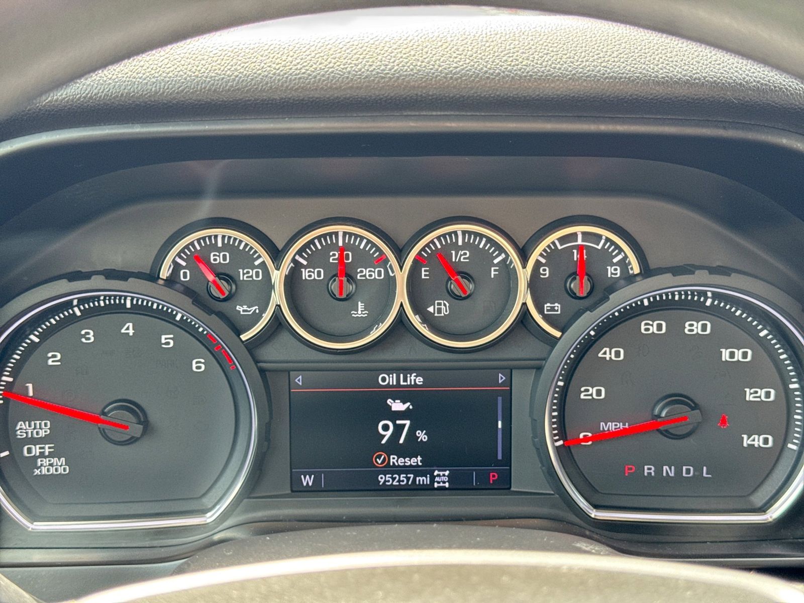 Thumbnail: 2020 Chevrolet Silverado 1500 - 32