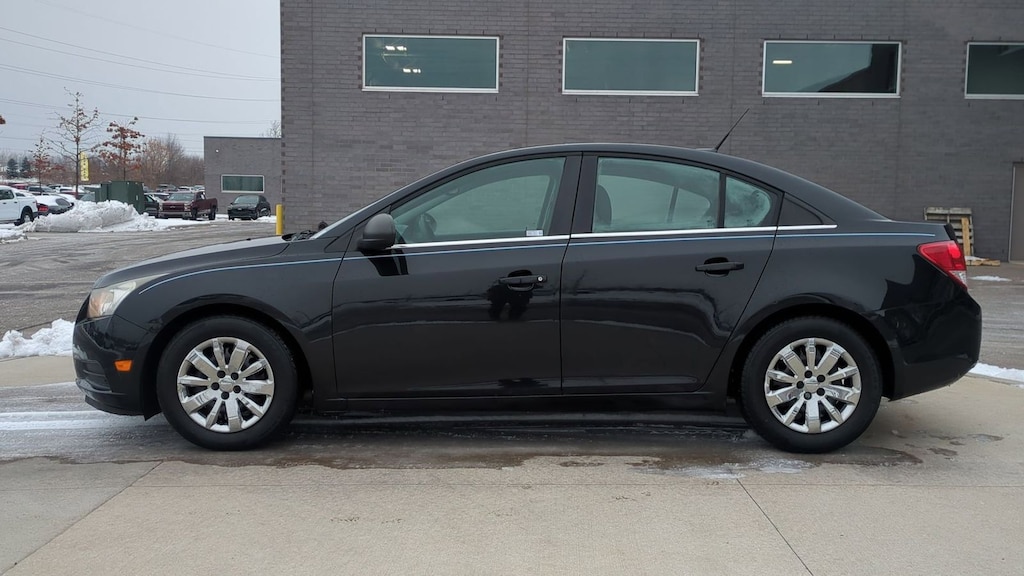 Used 2011 Chevrolet Cruze LS Sedan